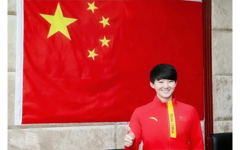 來(lái)了，世界冠軍宮乃瑩！